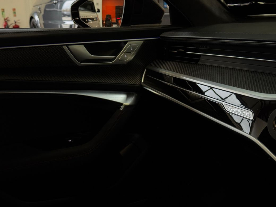 2024 Audi RS6 - image 23