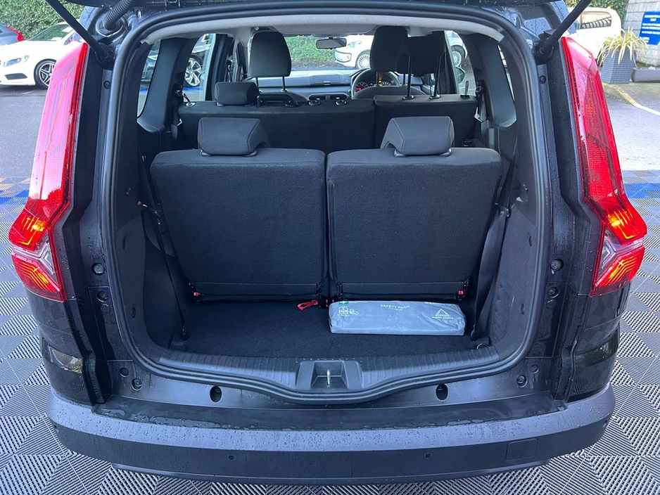 2024 Dacia Jogger ESSENTIAL 7-SEATER 1.0 TCE // PARKING SENSORS // AIR CONDITIONING // CRUISE CONTROL €19,900