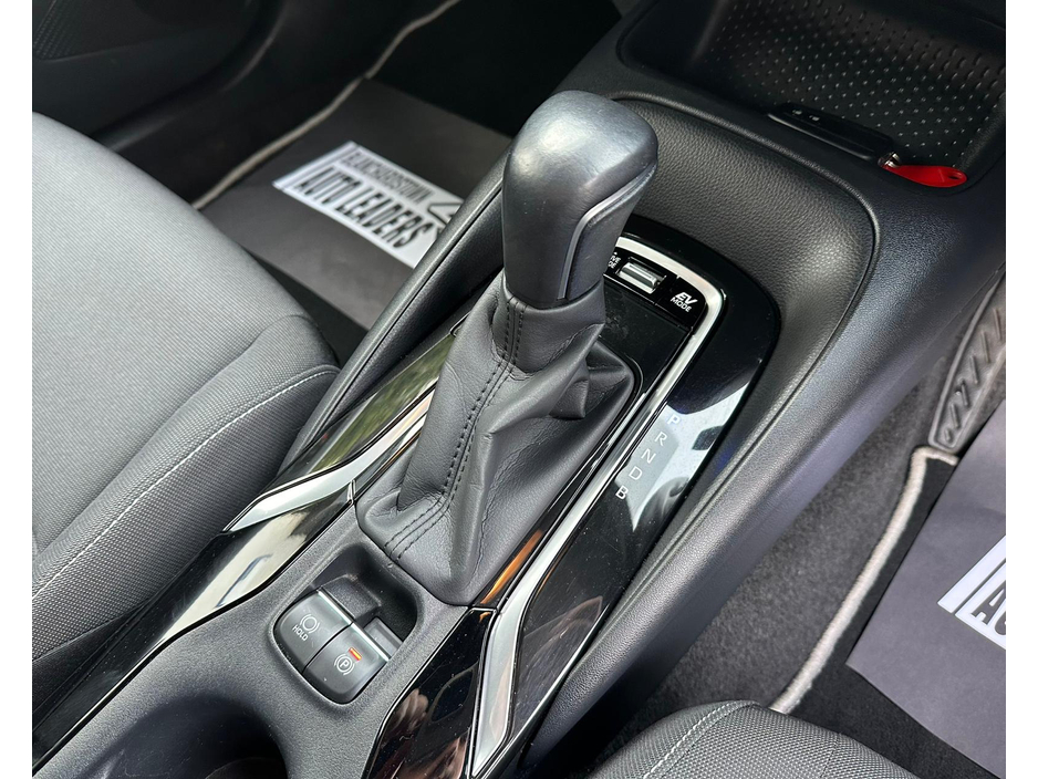 2021 Toyota Corolla - image 25