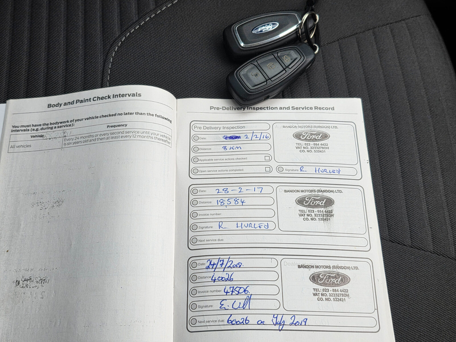 2016 Ford Focus - image 7