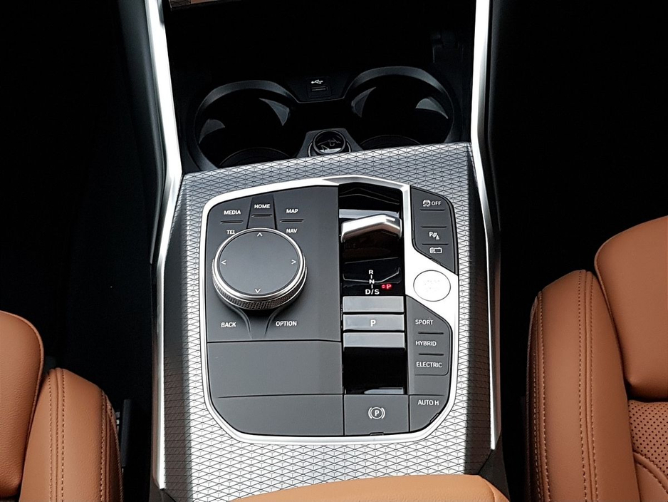 2026 BMW 3 Series - image 10