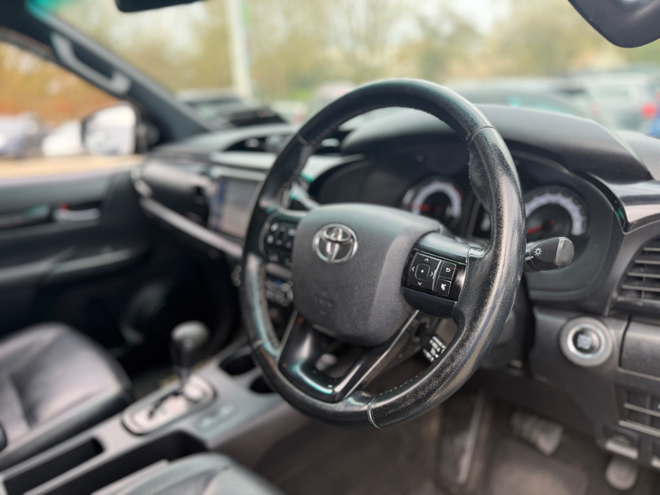 2018 Toyota Hilux - image 8