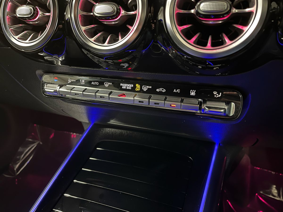 2022 Mercedes-Benz GLA Class 250e AMG - 19 Inch Alloys - Reversing Camera - Ambient Lighting - Sat Nav - Climate Control - Heated Seats - Keyless Start - Apple CarPlay/Android Auto