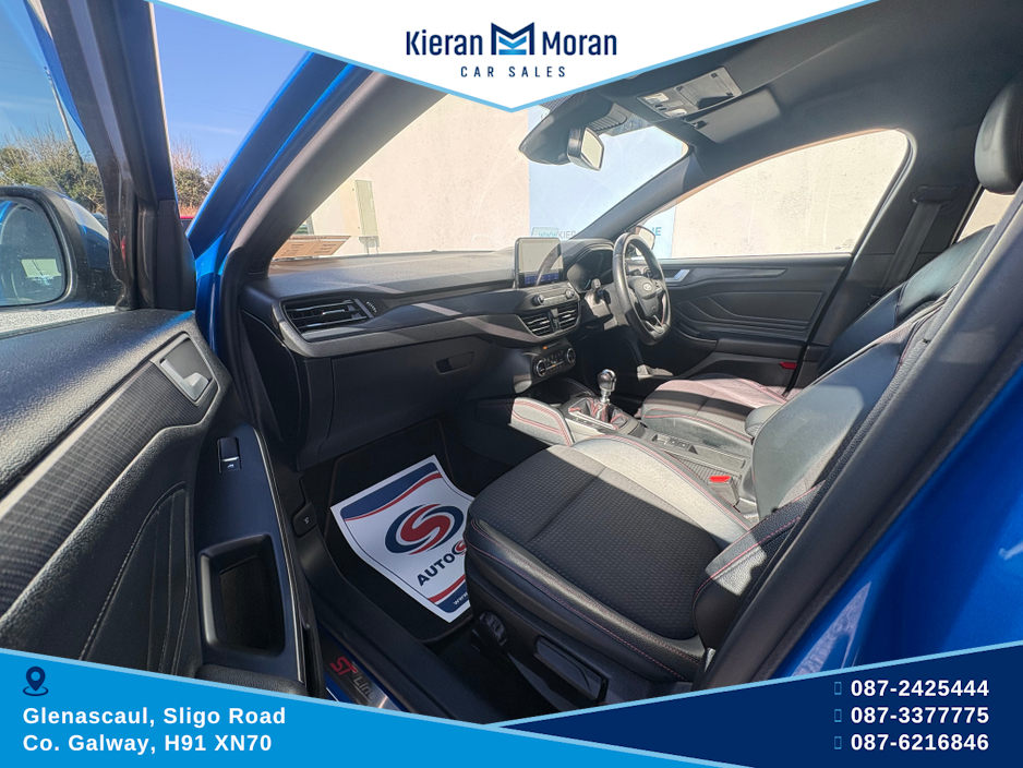 2019 Ford Focus - image 13