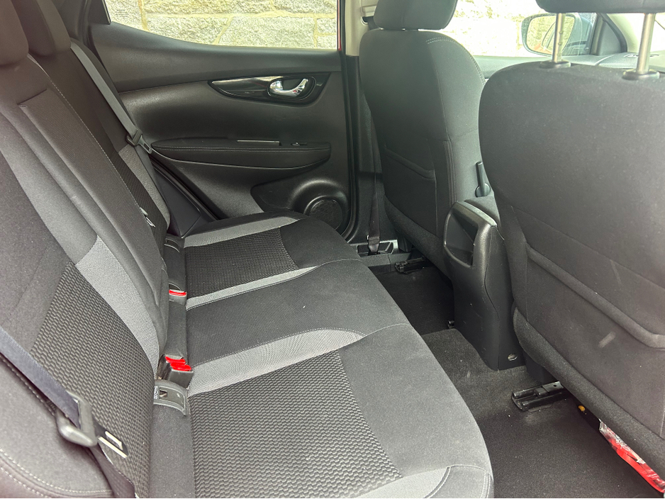 2018 Nissan Qashqai - image 9