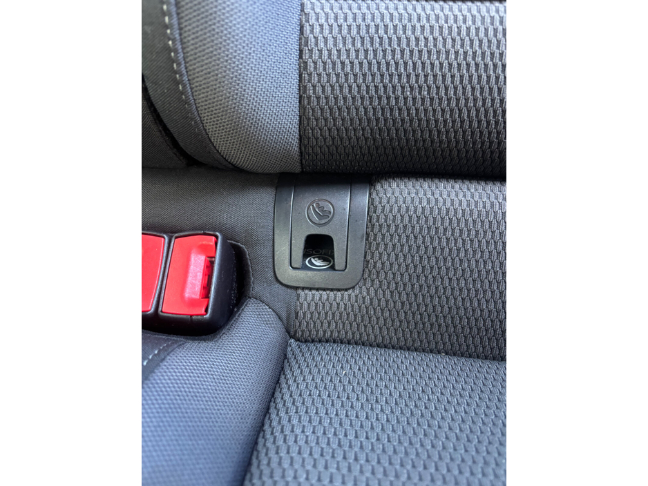 2015 Volkswagen Golf - image 9