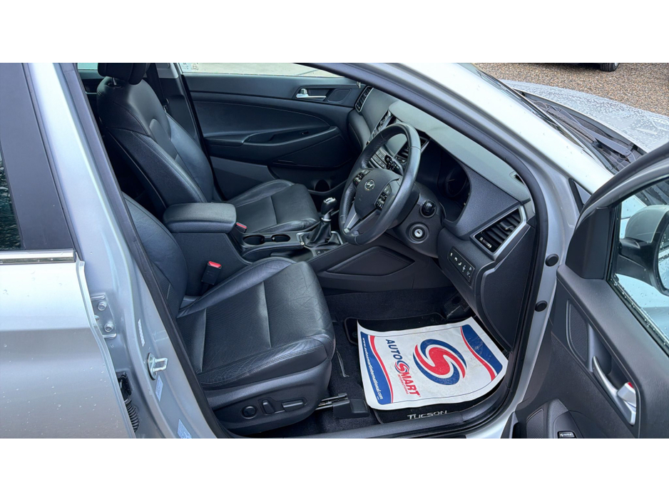 2017 Hyundai Tucson 1.7 PREMIUM BLD 116PS 5 5DR