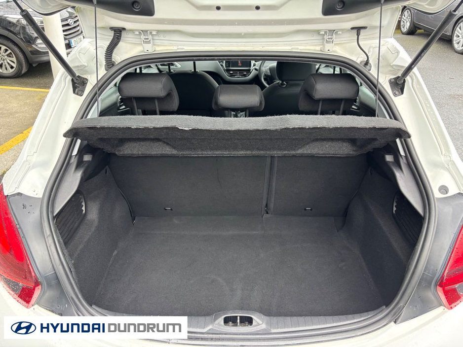 2016 Peugeot 208 - image 4