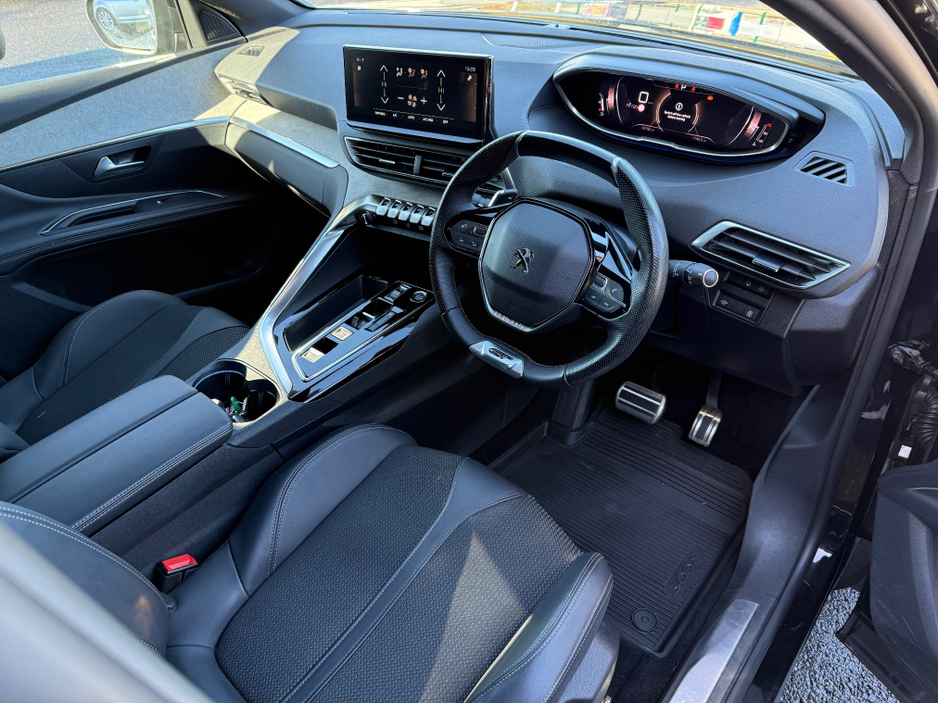 2024 Peugeot 3008 - image 3