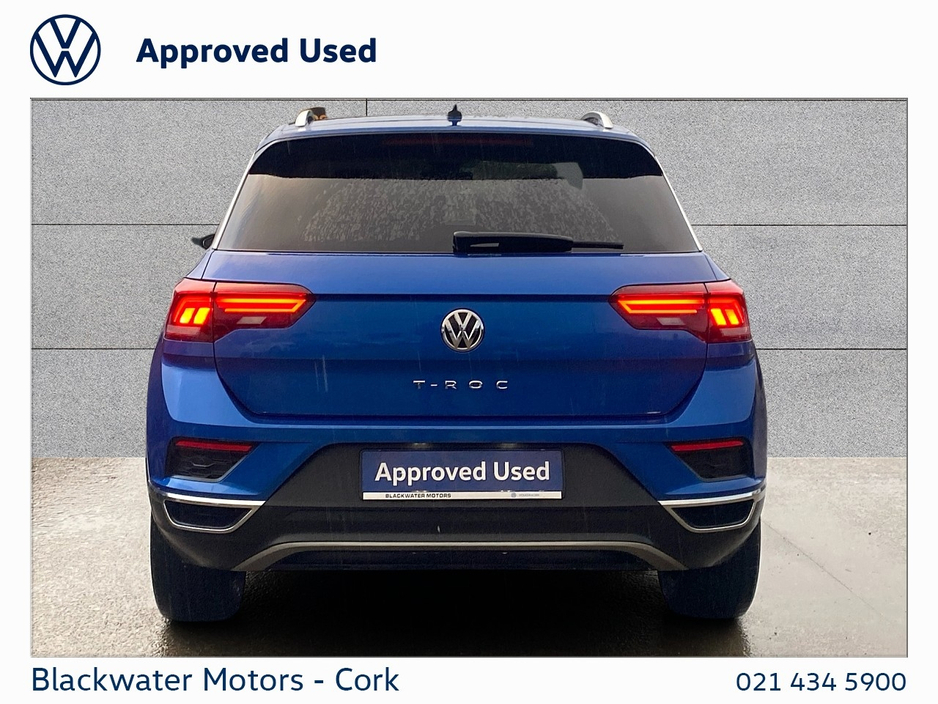 2019 Volkswagen T-Roc - image 13
