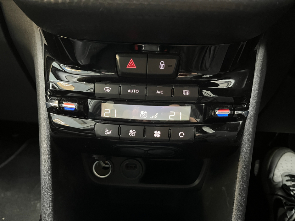 2019 Peugeot 2008 - image 18