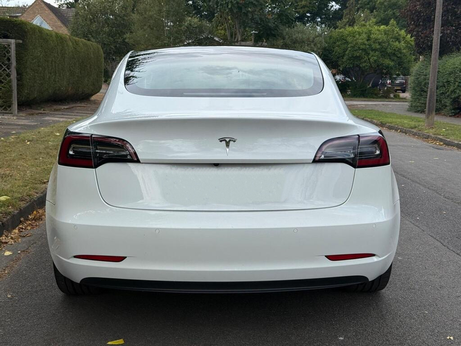 2021 Tesla Model 3 - image 4