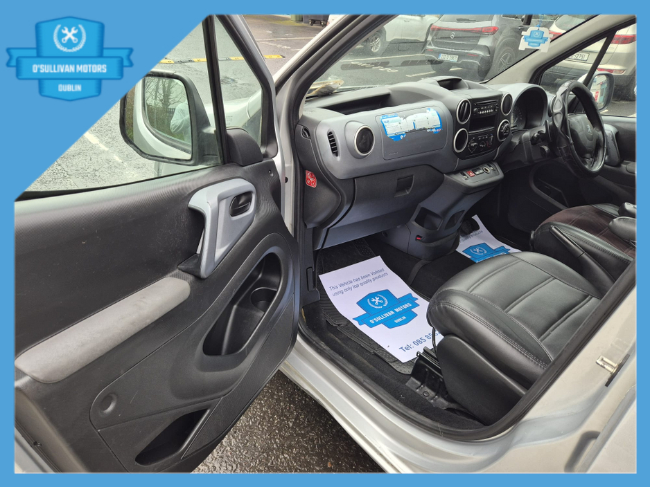 2012 Peugeot Partner - image 16