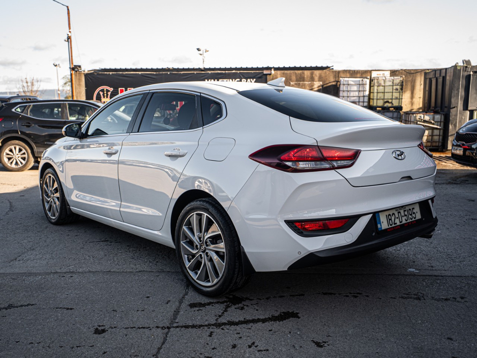 2018 Hyundai i30 - image 16