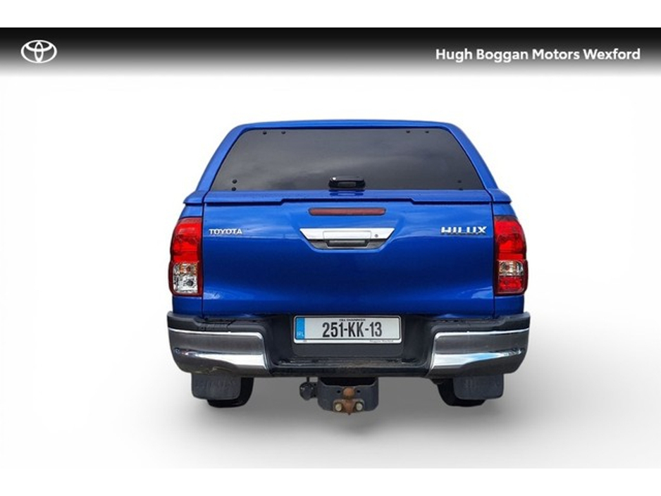 2025 Toyota Hilux 2.4D4D SR5 DOUBLE CAB €42,272