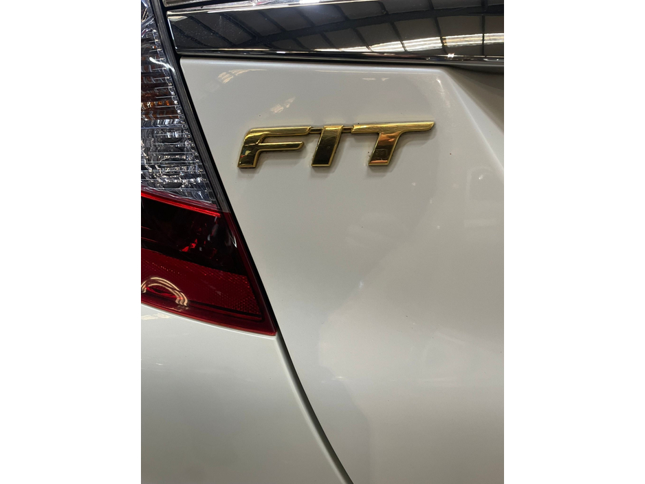 2014 Honda Fit - image 11