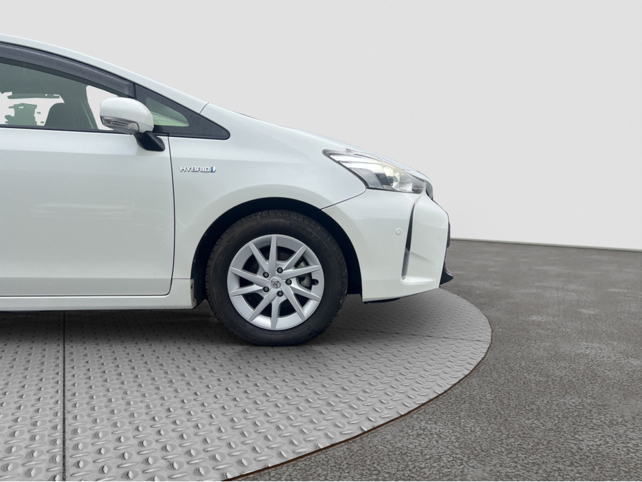 2020 Toyota Prius Alpha 2020 Toyota Prius Alpha  Self Charging Hybrid Automatic €19,950