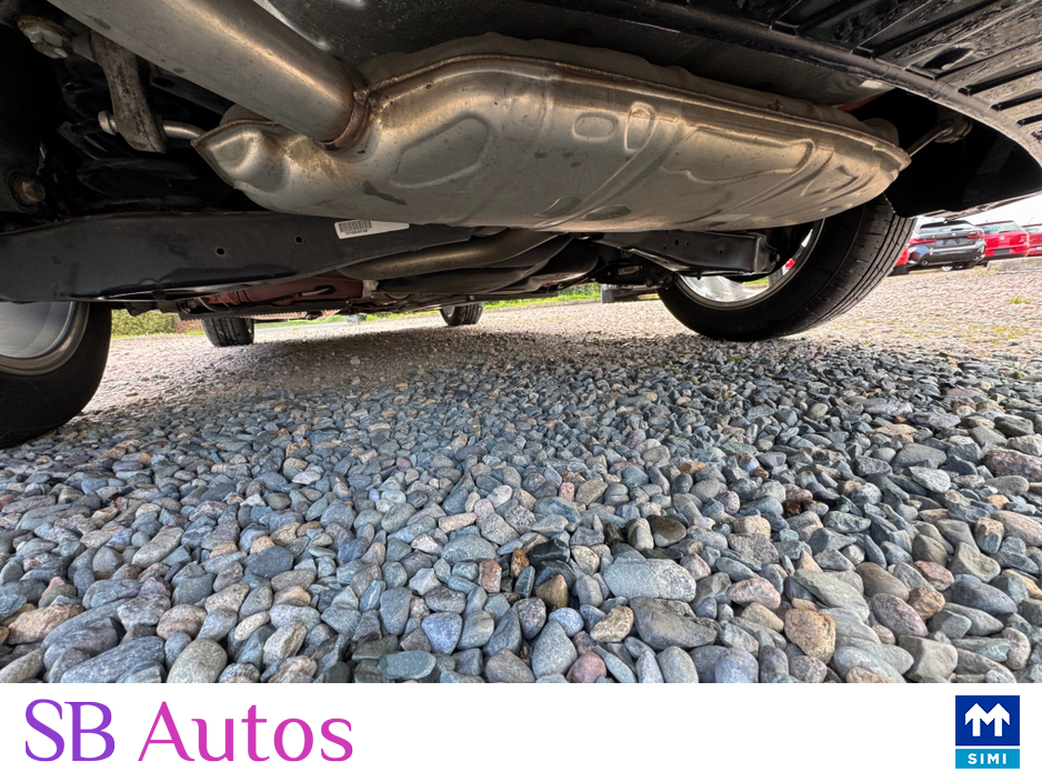 2016 Volkswagen Beetle - image 16