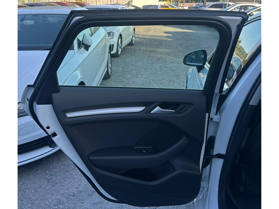 2014 Audi A3 - image 10