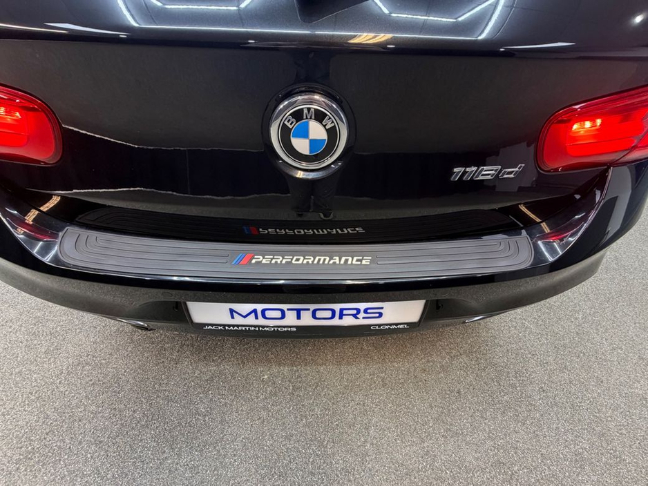 2016 BMW 1 Series - image 19