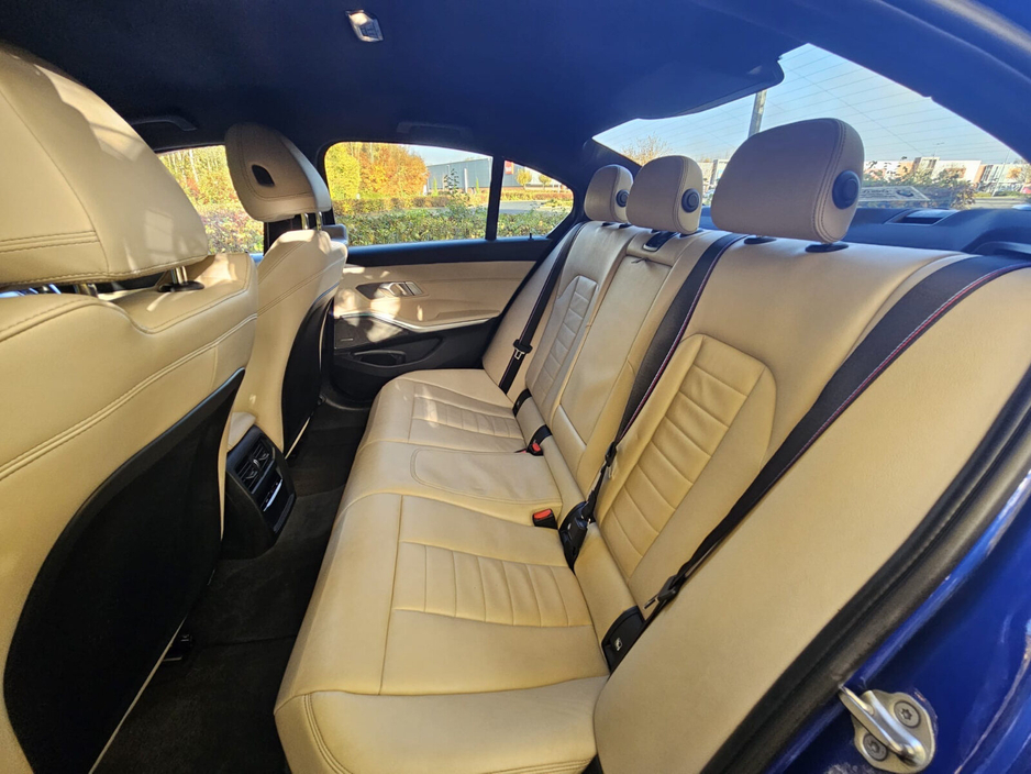 2019 BMW 3 Series - image 15