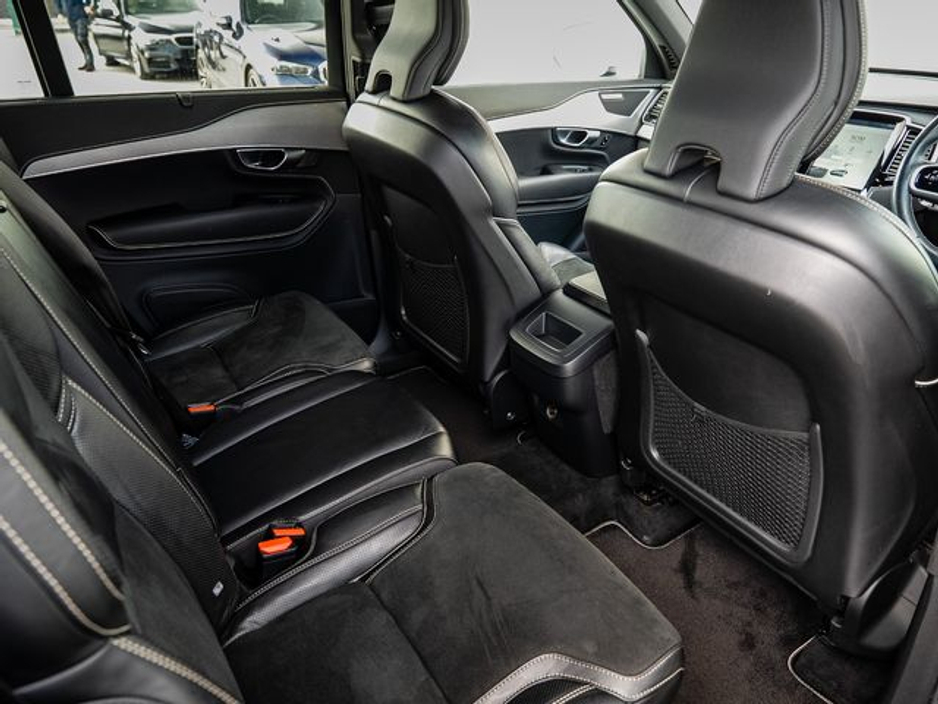 2019 Volvo XC90 - image 11