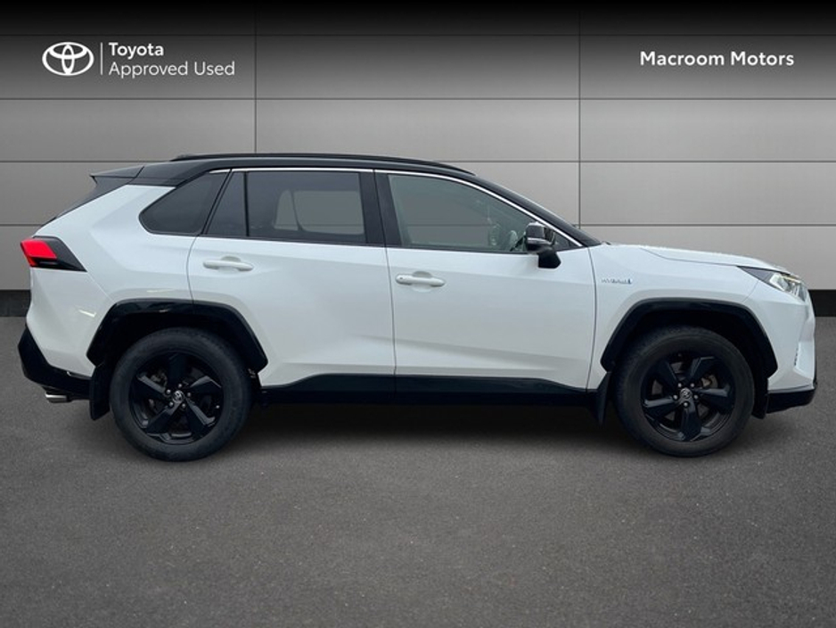 2021 Toyota Rav4 - image 3