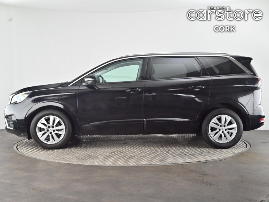 2019 Peugeot 5008 - image 6