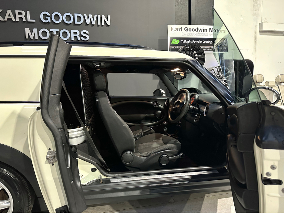 2013 MINI Clubman COOPER D CLUBMAN VAN 2.0