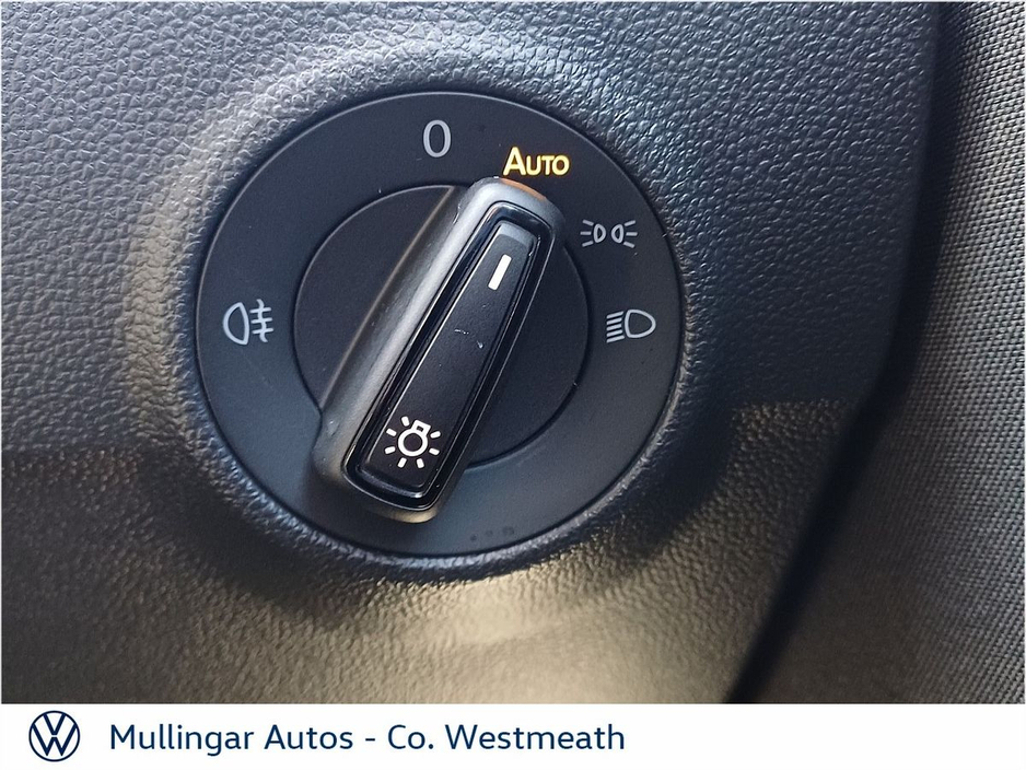 2026 Volkswagen T-Roc - image 9