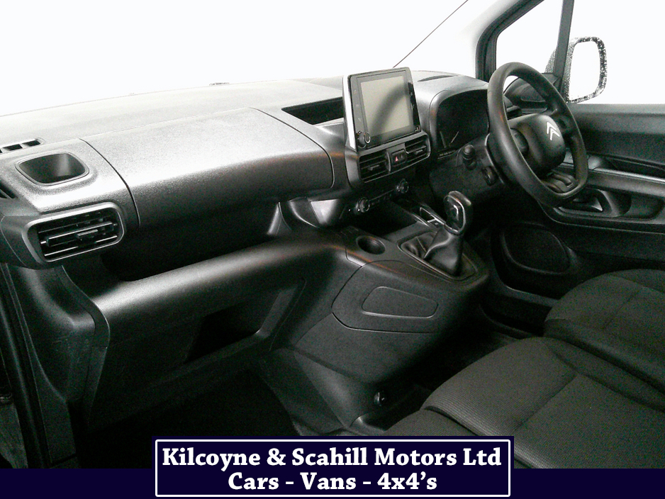 2021 Citroen Berlingo - image 15