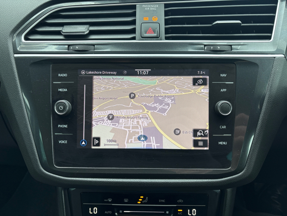 2021 Volkswagen Tiguan - image 19