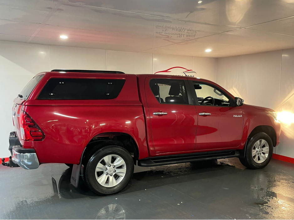 2018 Toyota Hilux DOUBLE CAB SR5 4DR DREW €29,950