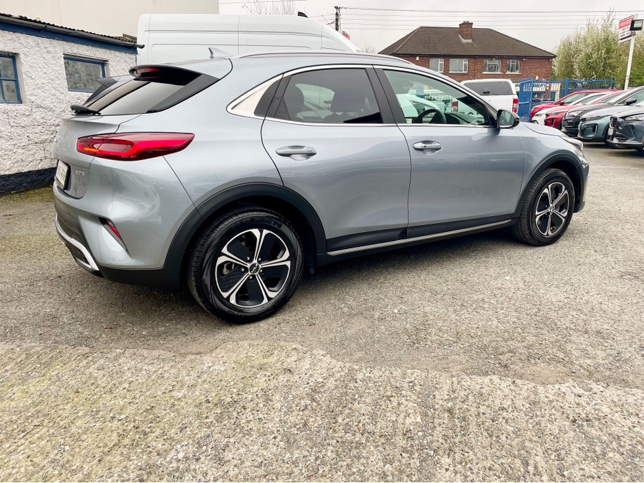 2024 Kia XCeed - image 19