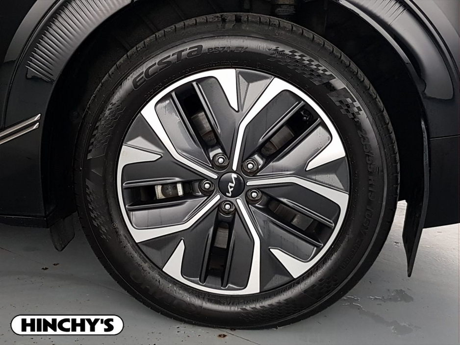 2022 Kia EV6 - image 8