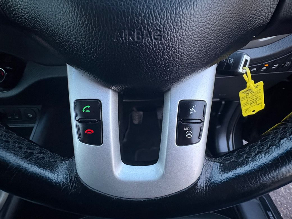 2015 Kia Sportage Platinum SE 4DR, Touch Screen Infotainment System, Sat Nav, Bluetooth, AUX Connection, Multi-Function Steering Wheel, €13,900