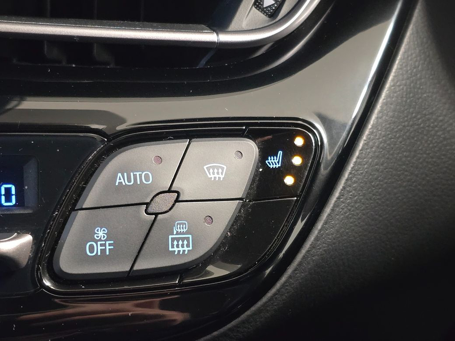 2023 Toyota C-HR Hybrid SOL Automatic * Best Spec * €28,950