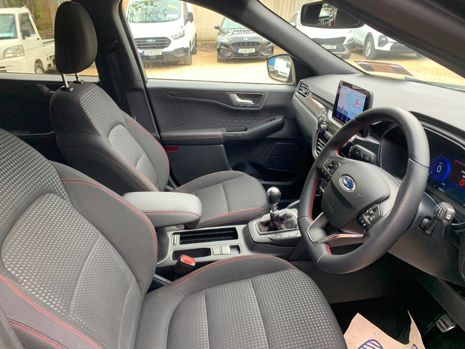 2021 Ford Kuga - image 17