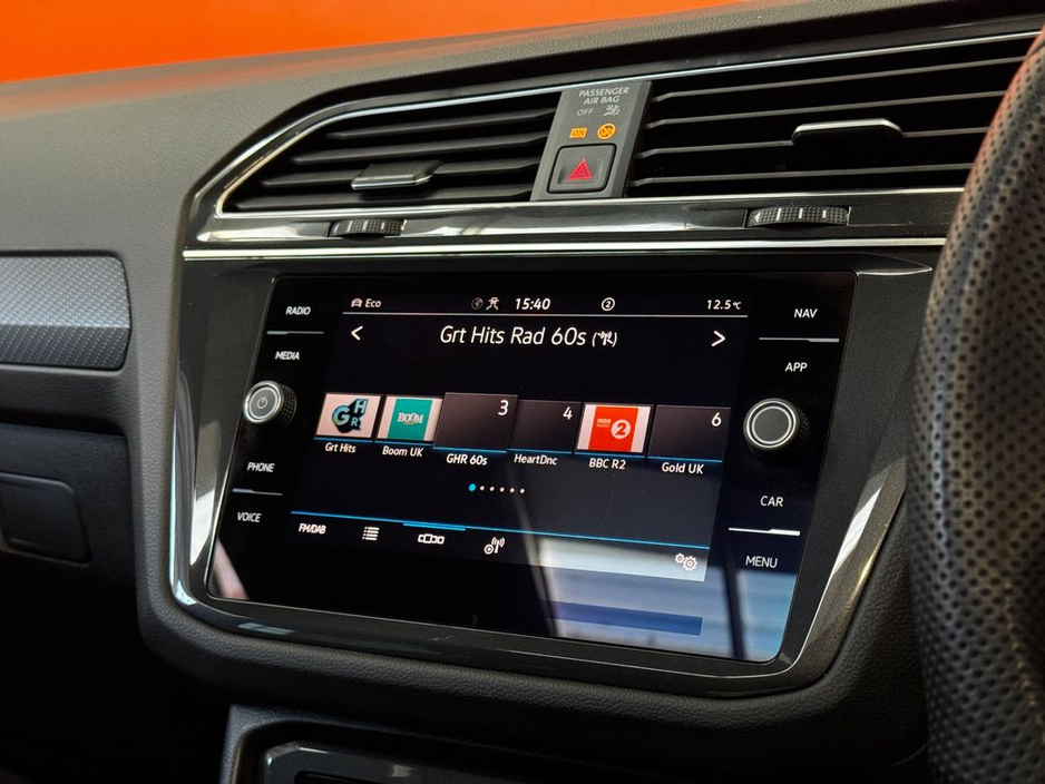 2024 Volkswagen Tiguan - image 16