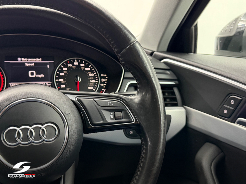 2016 Audi A4 - image 19
