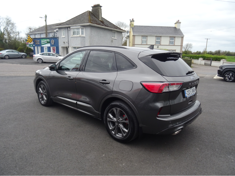 2023 Ford Kuga - image 14