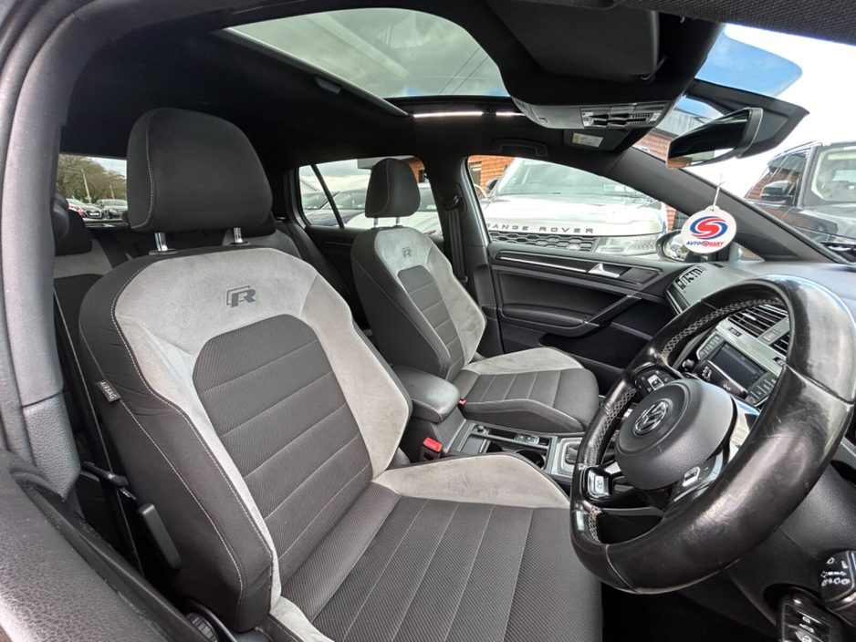 2017 Volkswagen Golf - image 6