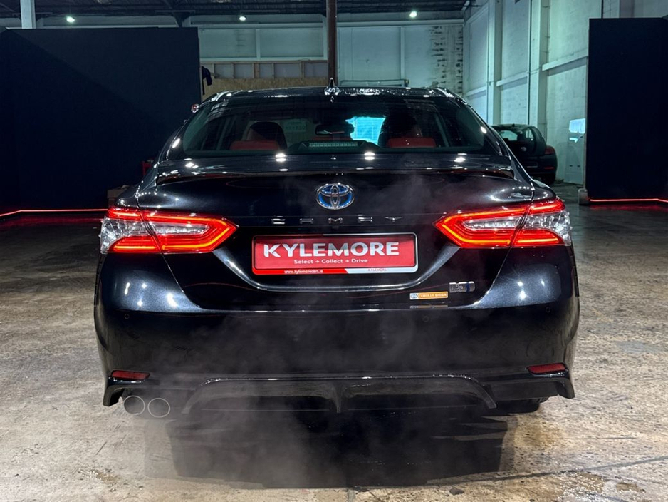 2021 Toyota Camry WS BLACK EDITION - HYBRID - 18'' ALLOY WHEELS - RED LEATHER INTERIOR - ELECTRIC SEATS - REAR CAMERA €26,950