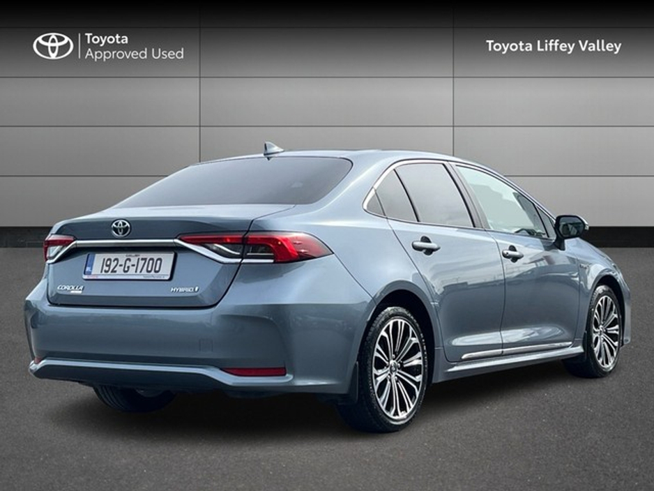 2019 Toyota Corolla - image 2