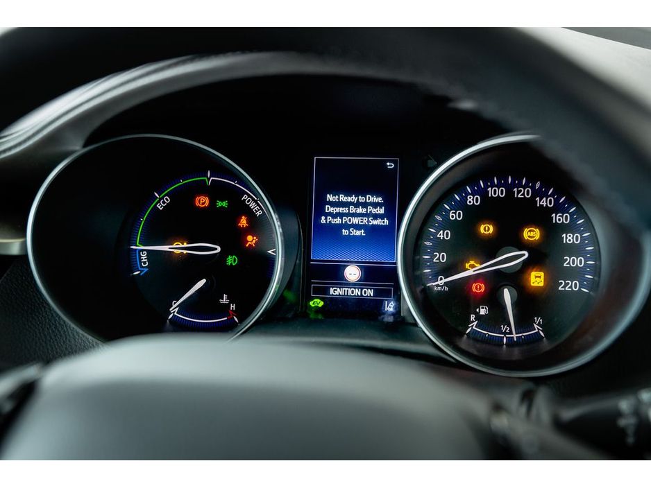 2023 Toyota C-HR SOL HYBRID €26,899