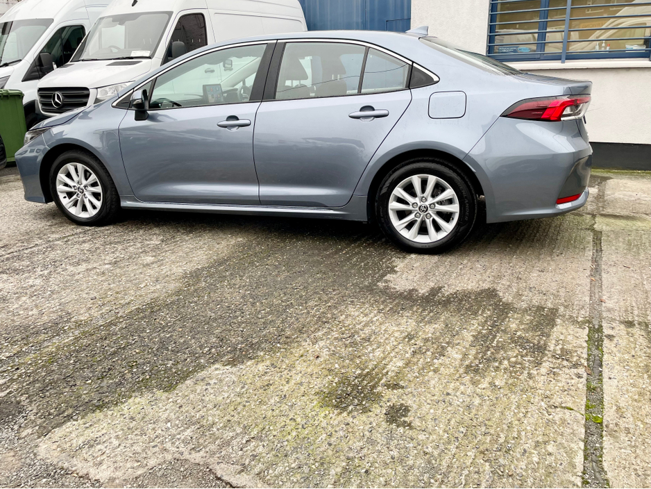 2024 Toyota Corolla LUNA SALOON 4DR AUTO 1.8 PETROL/ELECTRIC SELF CHARGING HYBRID €27,950