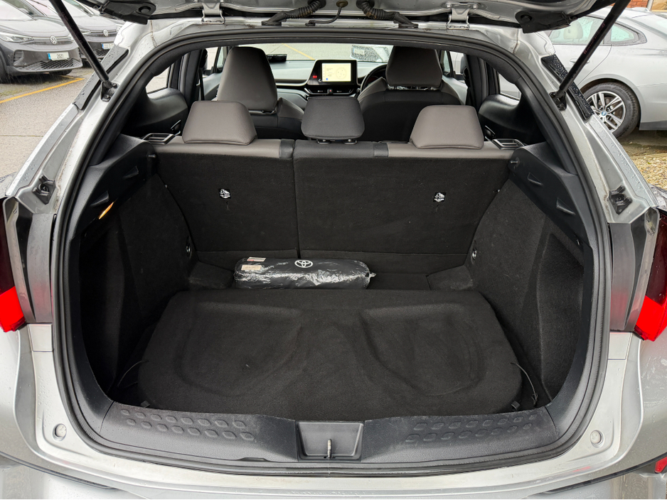 2023 Toyota C-HR HYBRID. .. #12 MONTH WARRANTY INCLUDED# .. FINANCE AVAILABLE €22,750