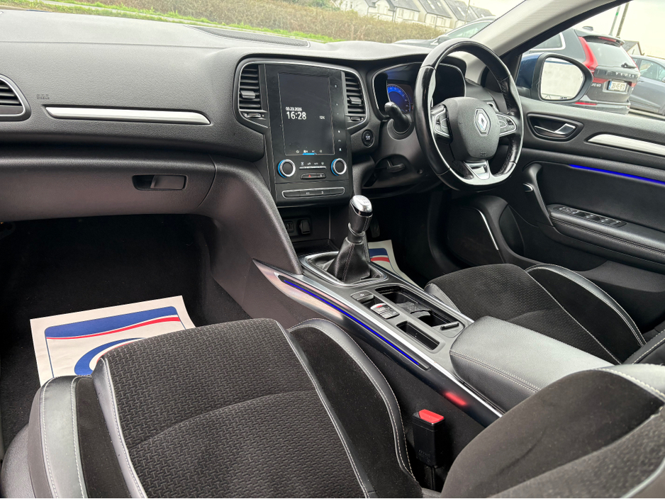 2018 Renault Megane - image 5