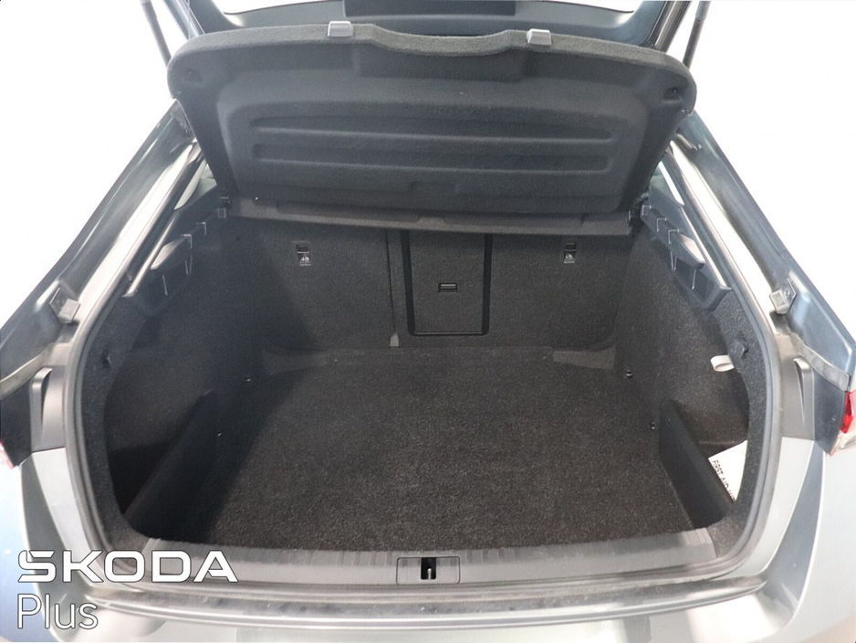 2025 Skoda Octavia - image 10