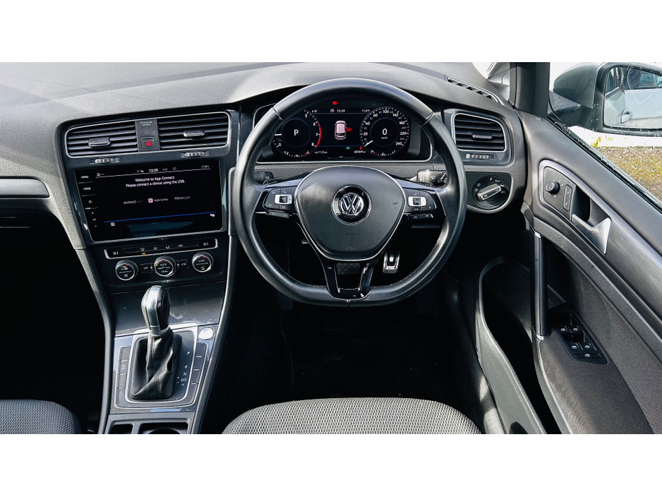 2019 Volkswagen Golf NCT '27 ++ AUTOMATIC PETROL ++WITH REVERSE CAMERA €20,450